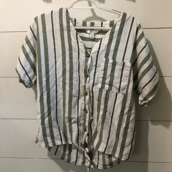 Time and Tru Tops - White stripe button down short sleeve